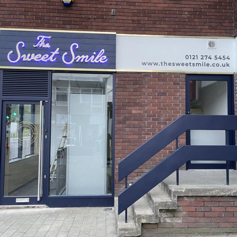 The Sweet Smile Signage Bromsgrove