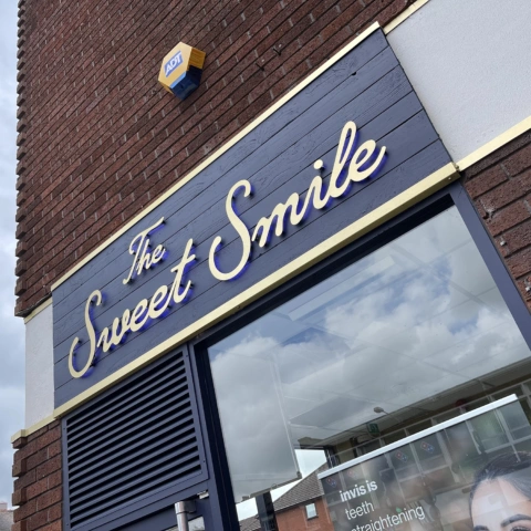 The Sweet Smile Signage Bromsgrove